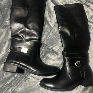 Black Women's Knee-High Boots